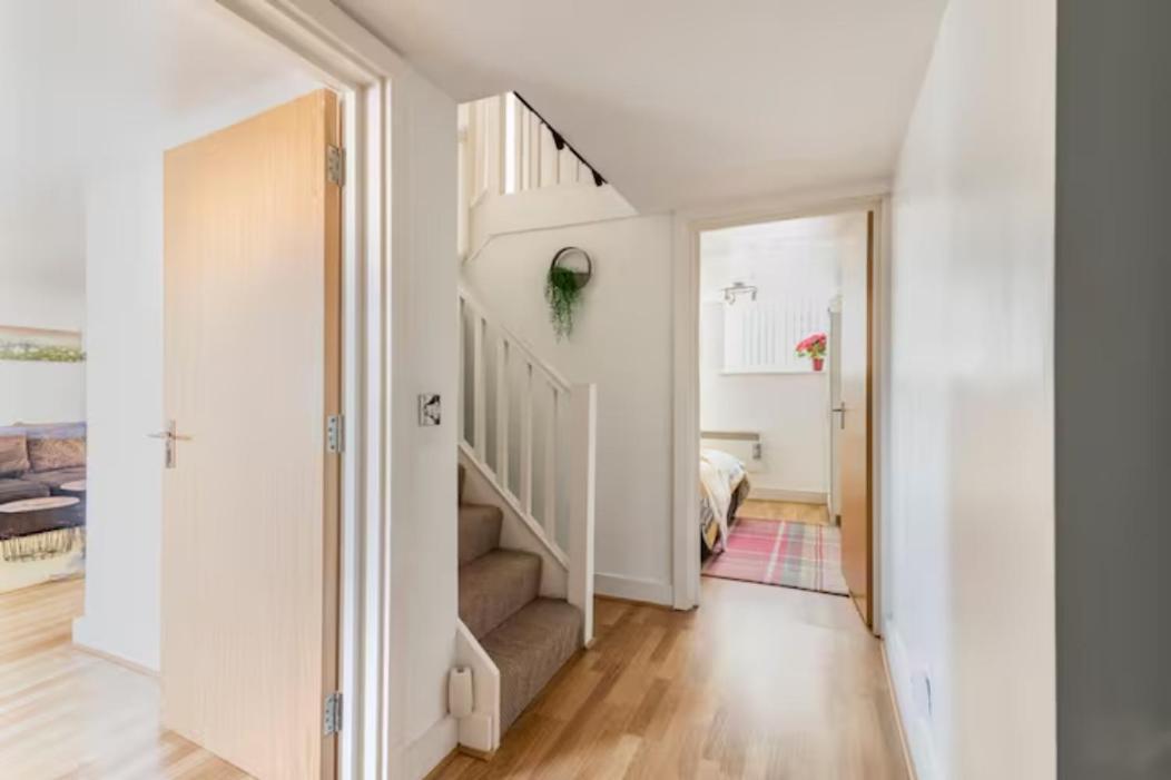 Apartment Swan-bay-view Ltd
